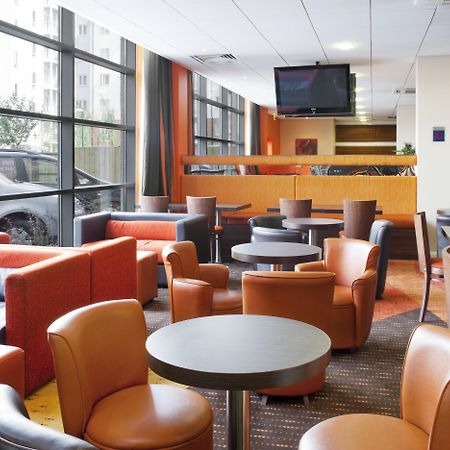 Holiday Inn Express Slough Restoran gambar